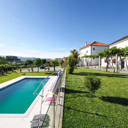 Casas D'elvira Holiday home *